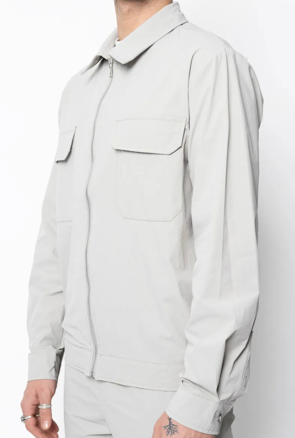 Ensemble cargo gris
