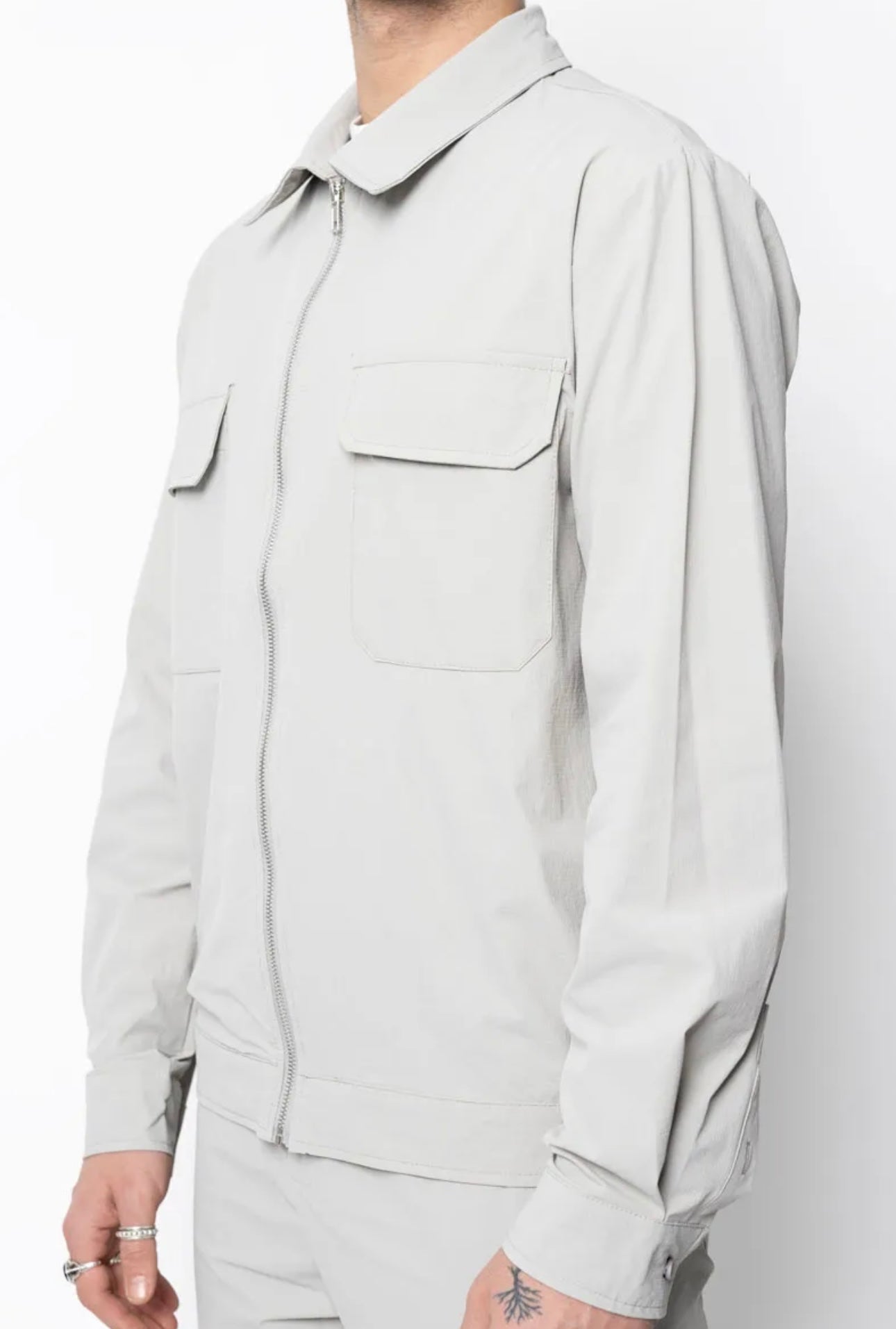 Ensemble cargo gris